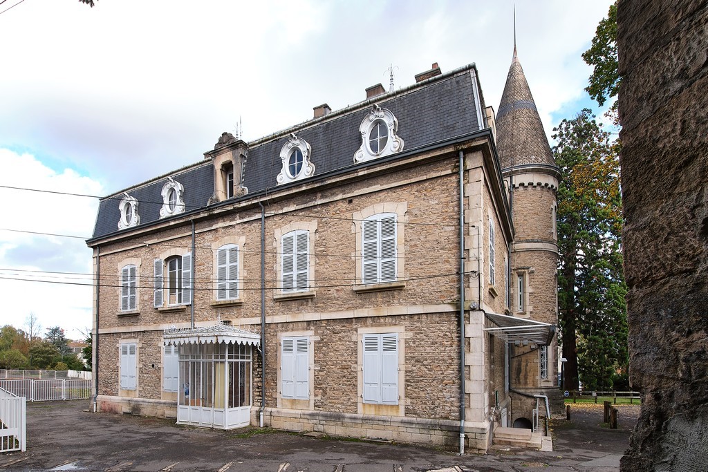 p116-Château rue de Paris
